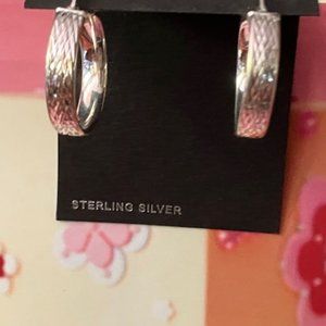 Very pretty Sterling Silver 1 inch diameter Earrings